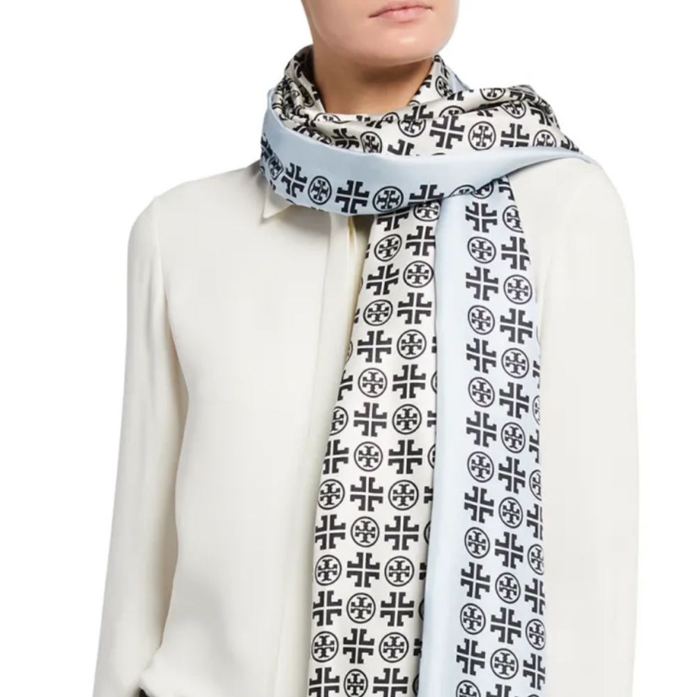 Gorgeous PALE BLUE/401 logo traveler reversible oblong scarf